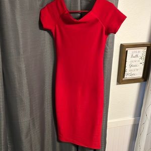 Haute Monde fitted below the knee dress size small. Hot date night dress!